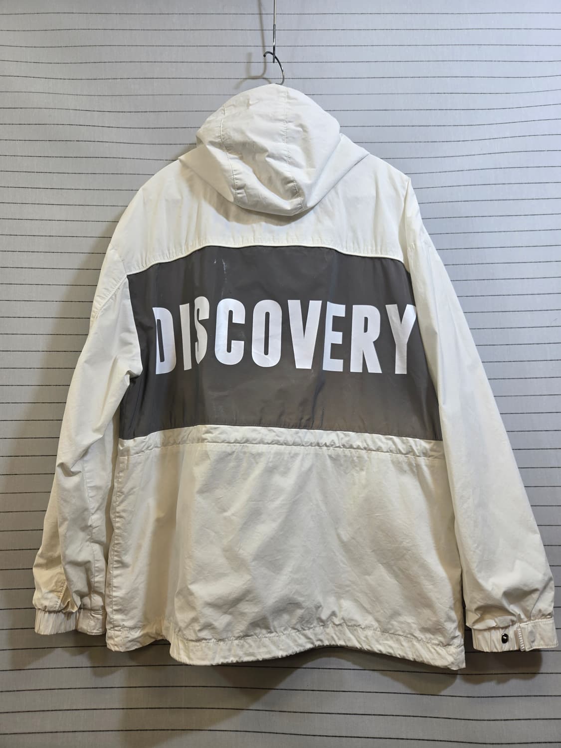 디스커버리 익스페디션 화이트 바람막이 자켓 상품이미지10