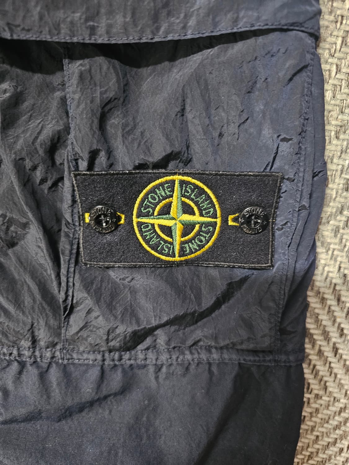 스톤아일랜드 나일론 메탈 립스탁 조거 팬츠 상품이미지2