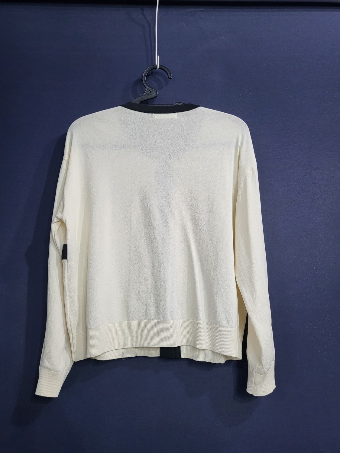 모던한 금장 버튼 가디건 상품이미지7