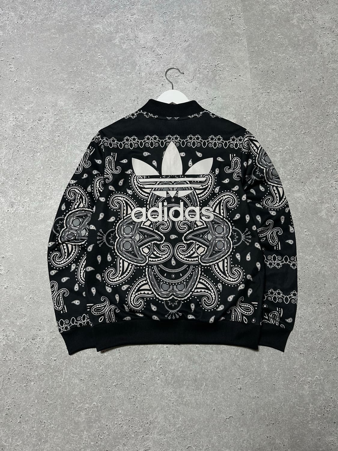 아디다스 페이즐리 빅로고 트랙탑 상품이미지2