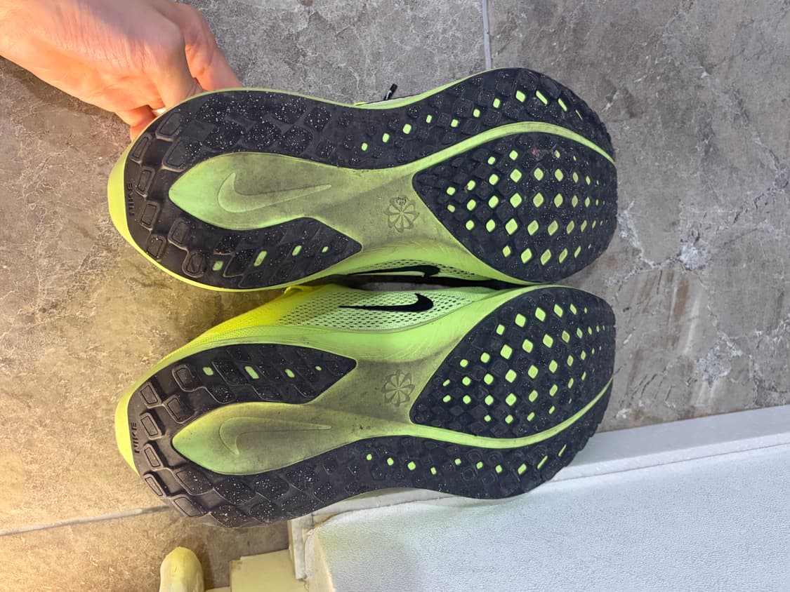 나이키 페가수스41 볼트 285 판매 상품이미지3