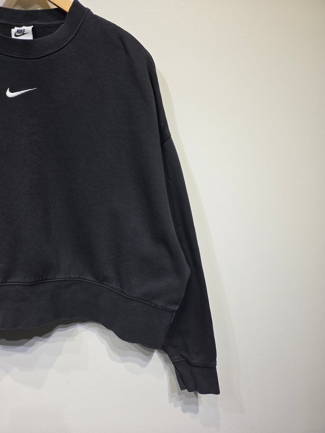 나이키 에센셜 오버사이즈 크롭 맨투맨 상품이미지5