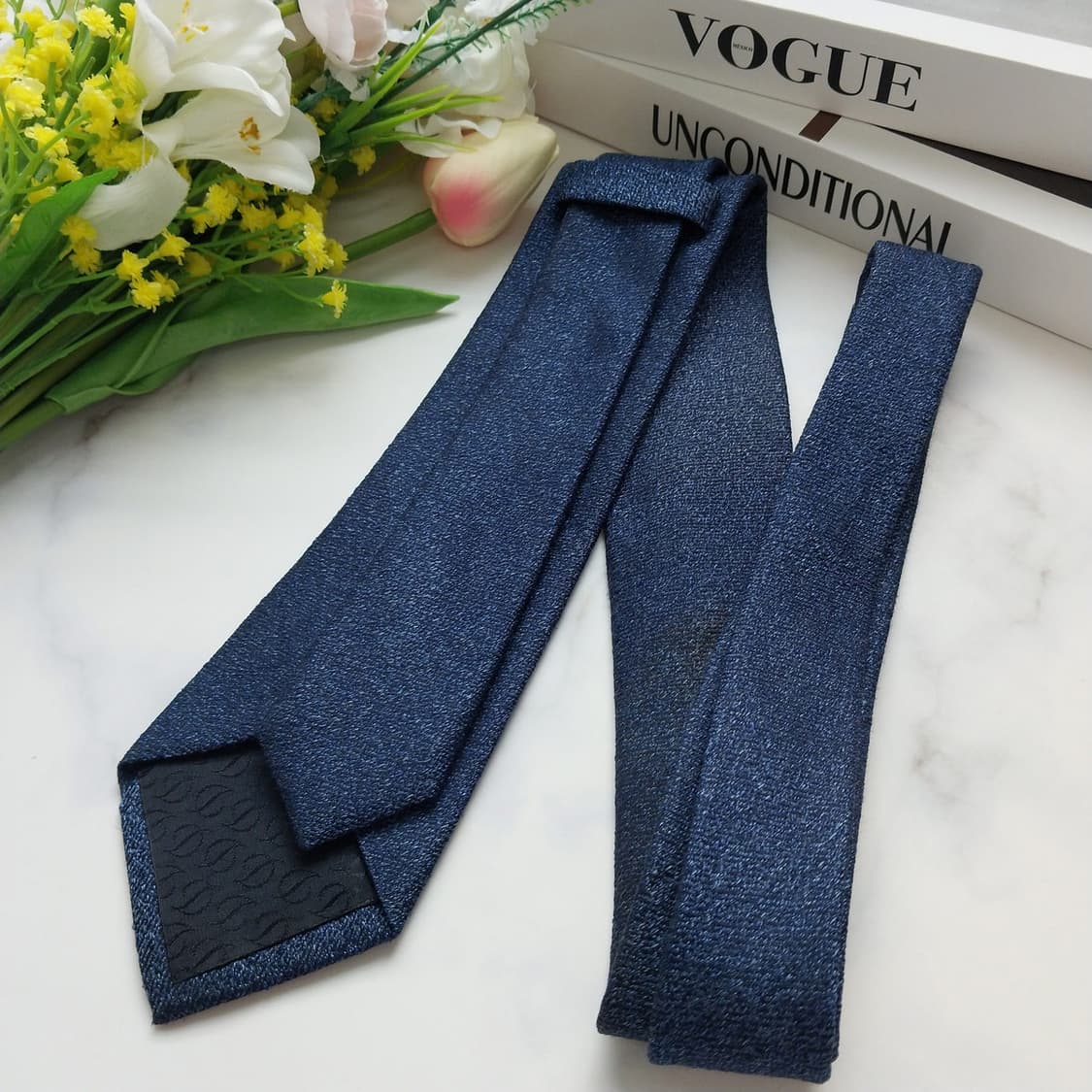 에스 티 듀퐁 네이비 솔리드 슬림 넥타이 7.5cm B등급 K922
 상품이미지6