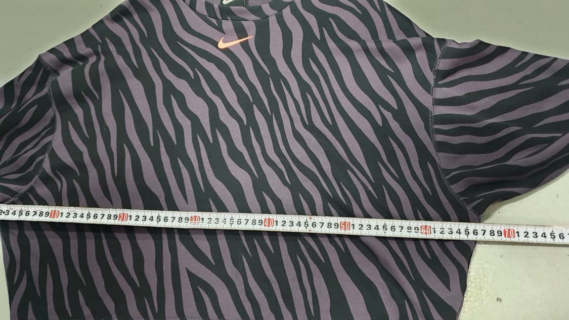 나이키 퍼플/블랙 지브라 크롭 긴팔티L 상품이미지4