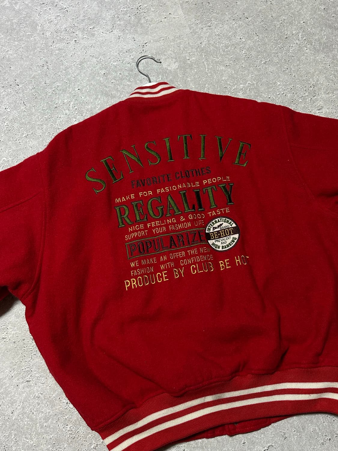 일본빈티지 백로고 힙레드 털 자켓 상품이미지4