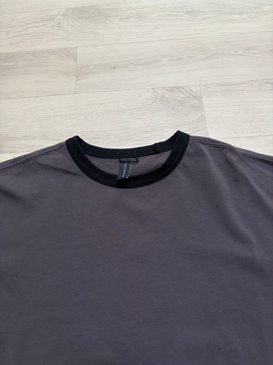 모이프 25SS 링거티 긴팔 1사이즈 판매 상품이미지2