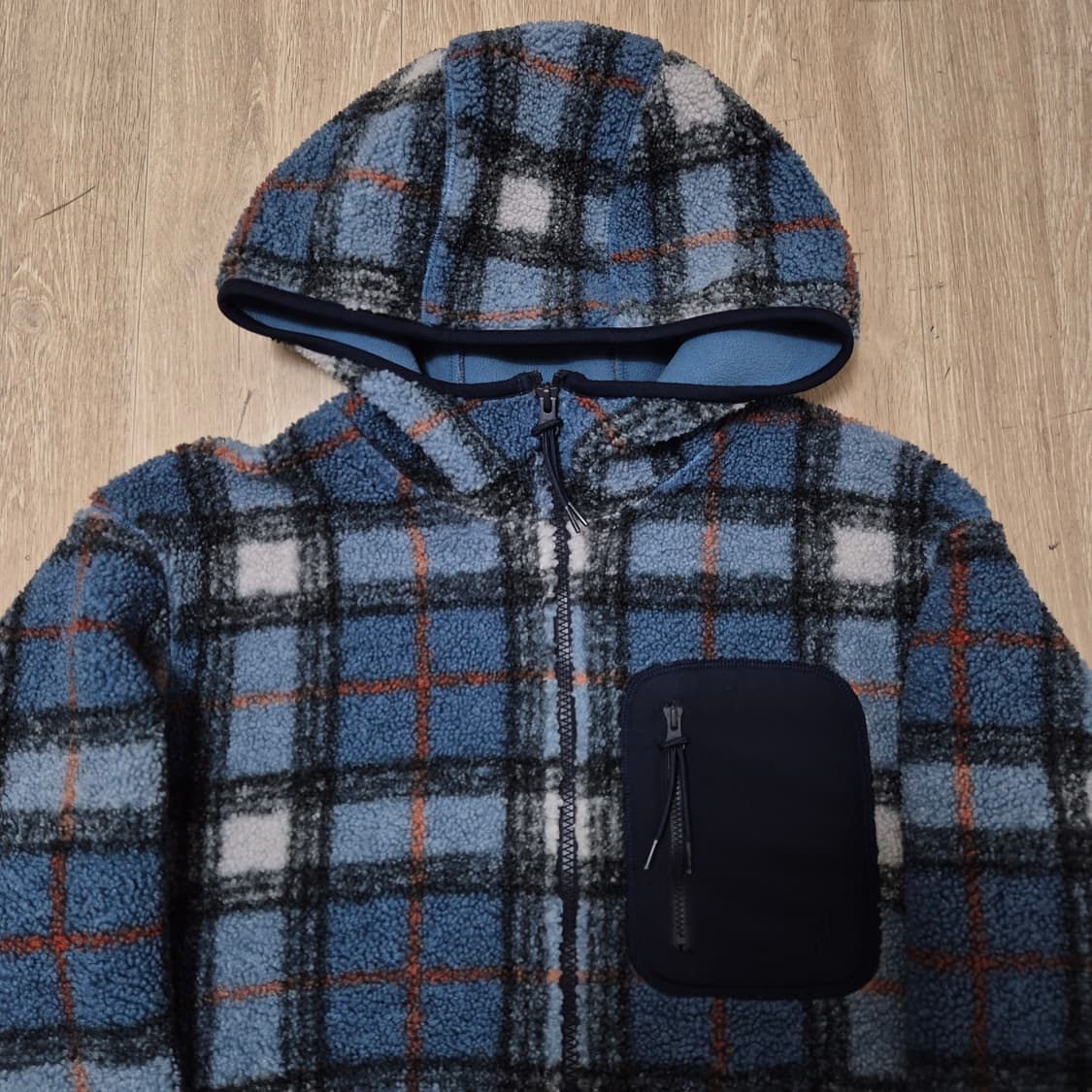 유니클로 JW앤더슨 콜라보 체크 뽀글이 후드 후리스 자켓 L(100) 상품이미지2