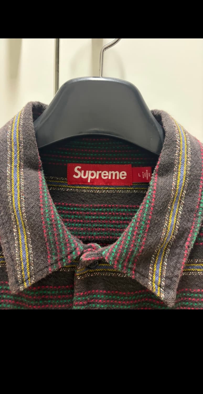 슈프림 우븐 스트라이프 셔츠 페이디드 블랙 - 24FW[L] 상품이미지3