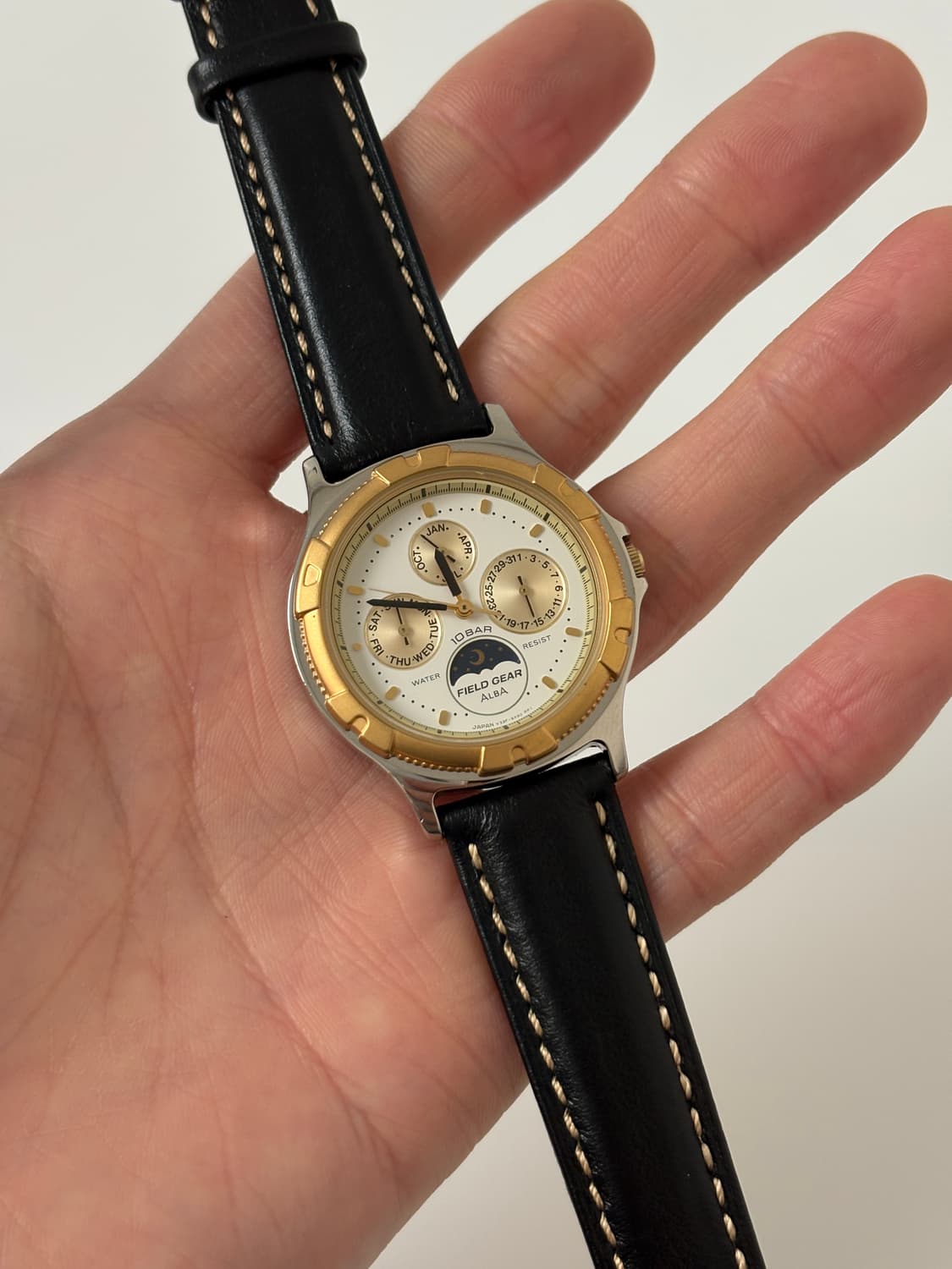 ALBA -1980s Moon Phase Gold Bezel Quartz 상품이미지1