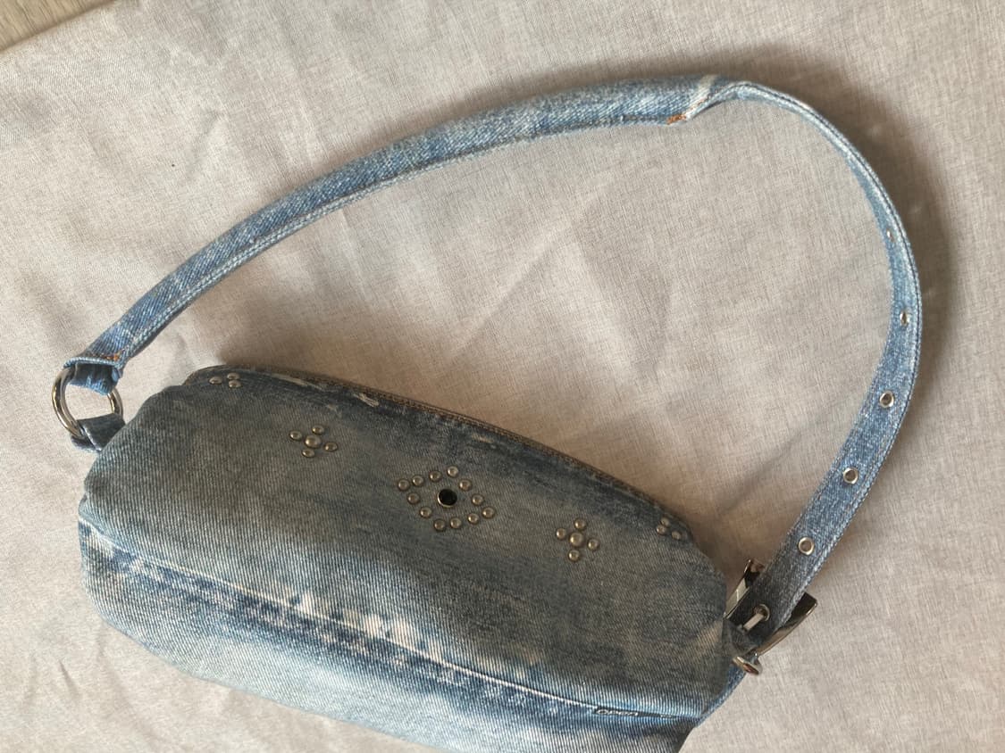 오픈와이와이 진 이펙트 필로우 핸들 백 데님 블루 상품이미지4