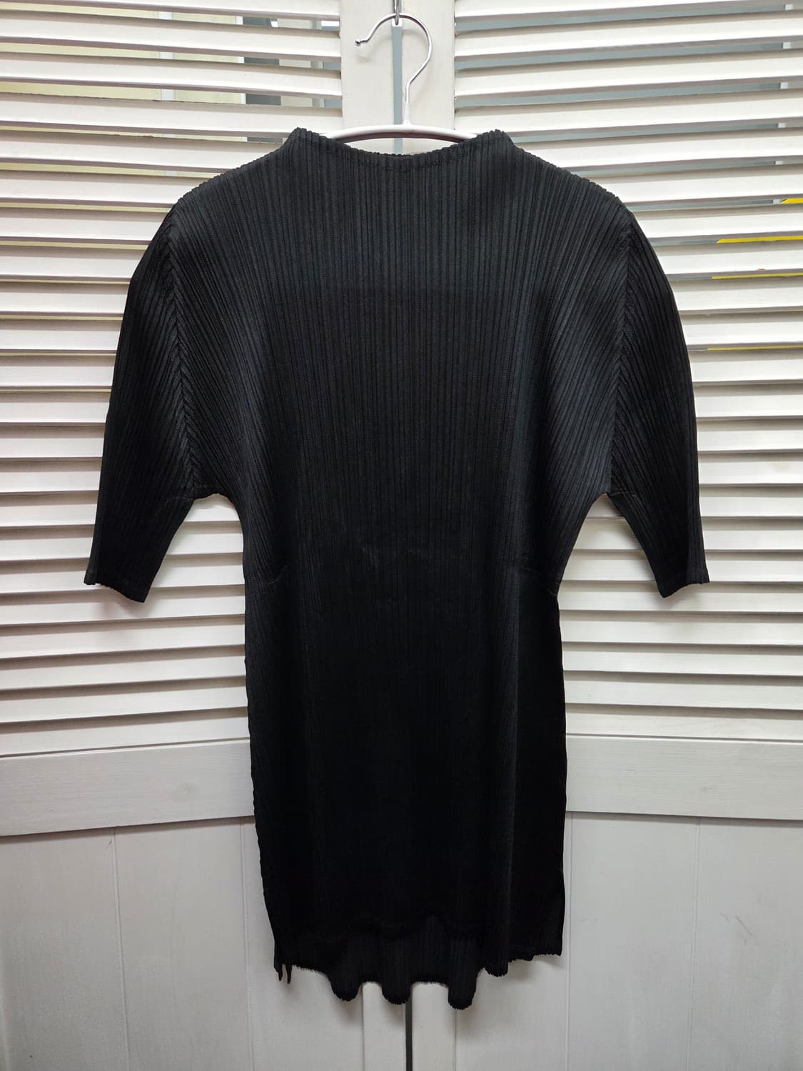 플리츠플리즈 이세이미야케 모크넥 티셔츠 상품이미지1