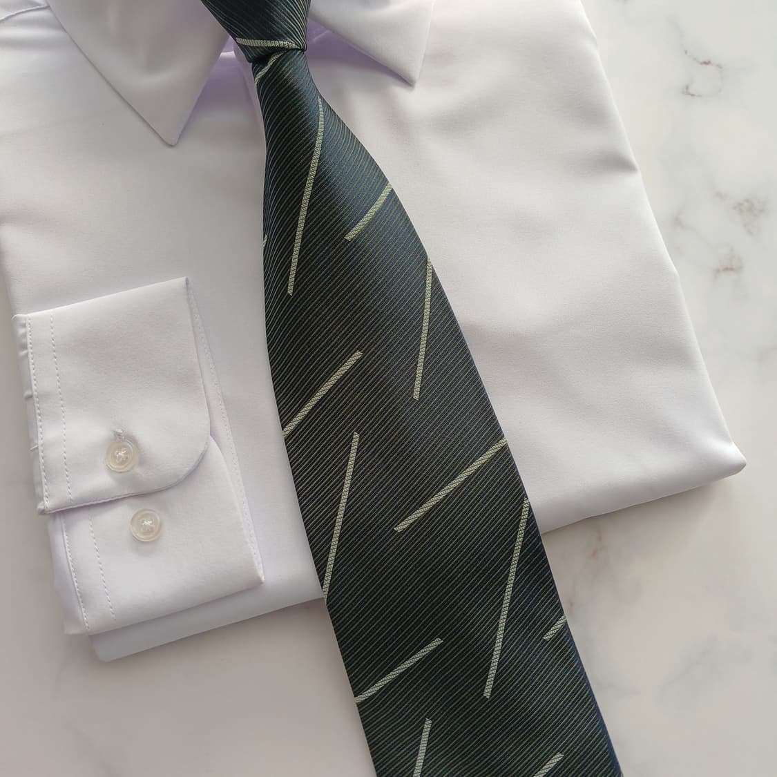 니나리치 실크 다크그린 패턴 넥타이 9.2cm 새상품 A18652
 상품이미지5