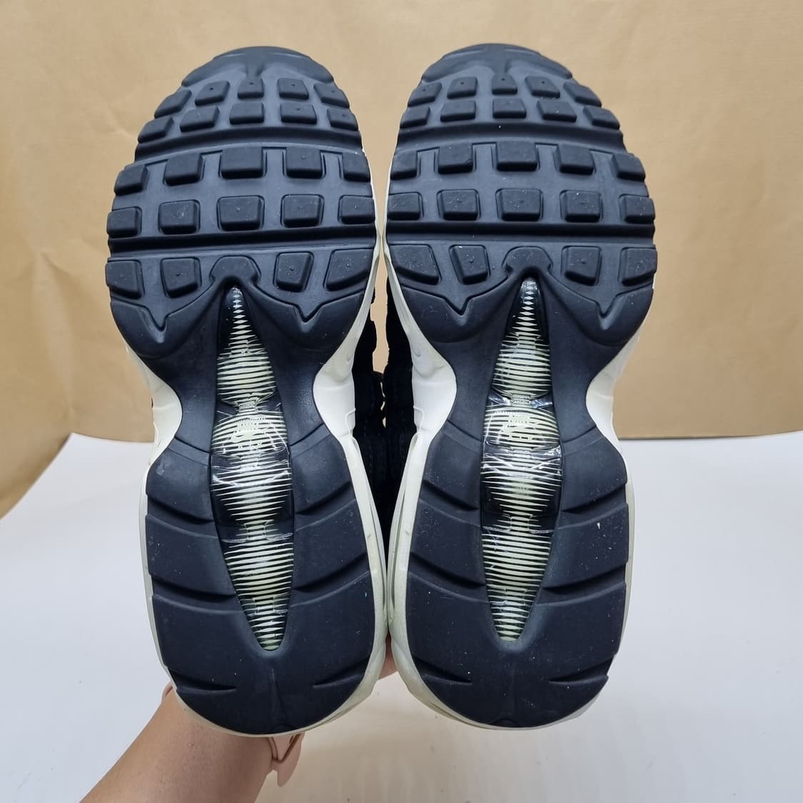 나이키 에어맥스95 프리미엄 여성운동화240. 상품이미지3