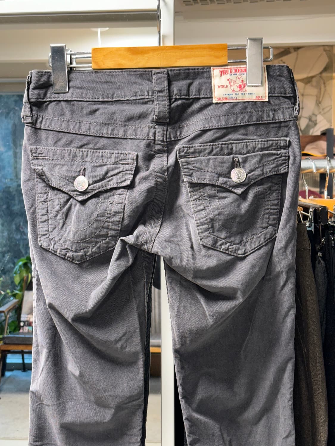 트루릴리전 코듀로이 부츠컷 팬츠 상품이미지4