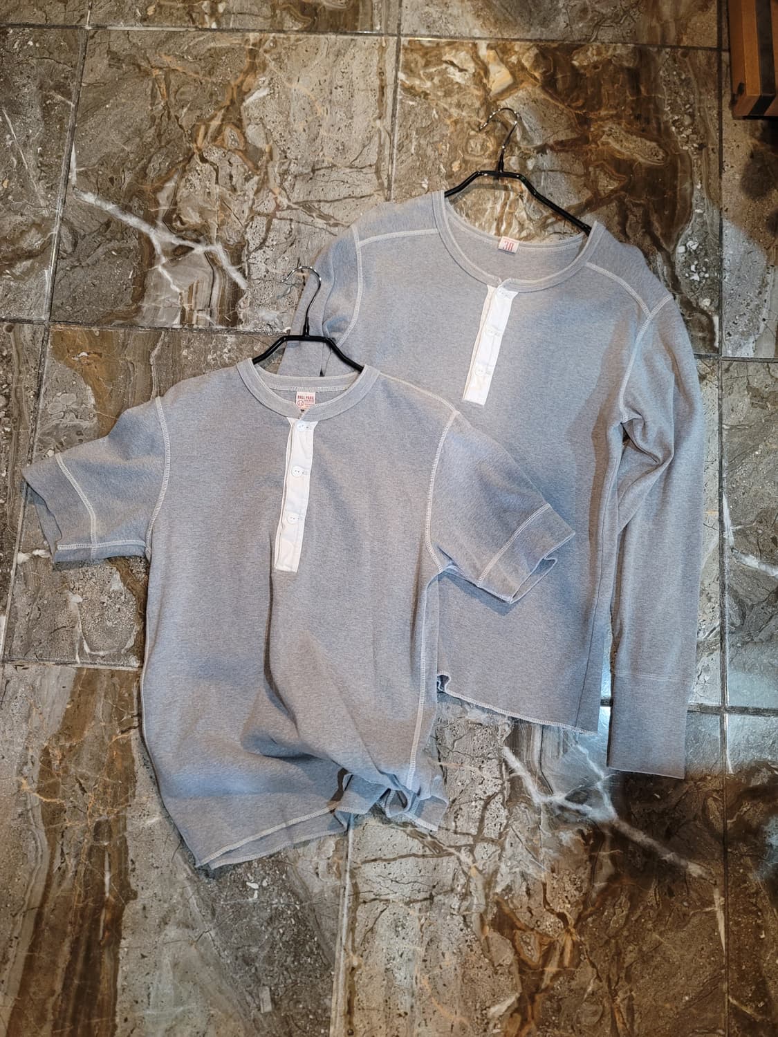 리얼맥코이 헨리넥 반팔, 긴팔 티셔츠 2장 일괄 판매 상품이미지1