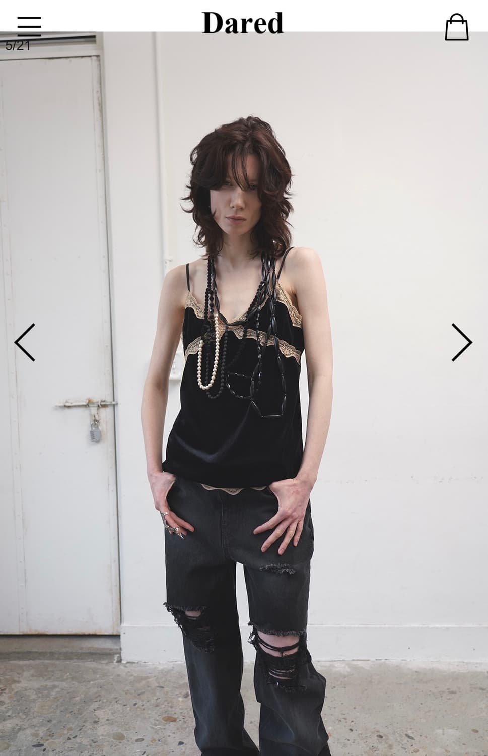 Dared) LACE TRACED VELVET CAMISOLE 상품이미지2