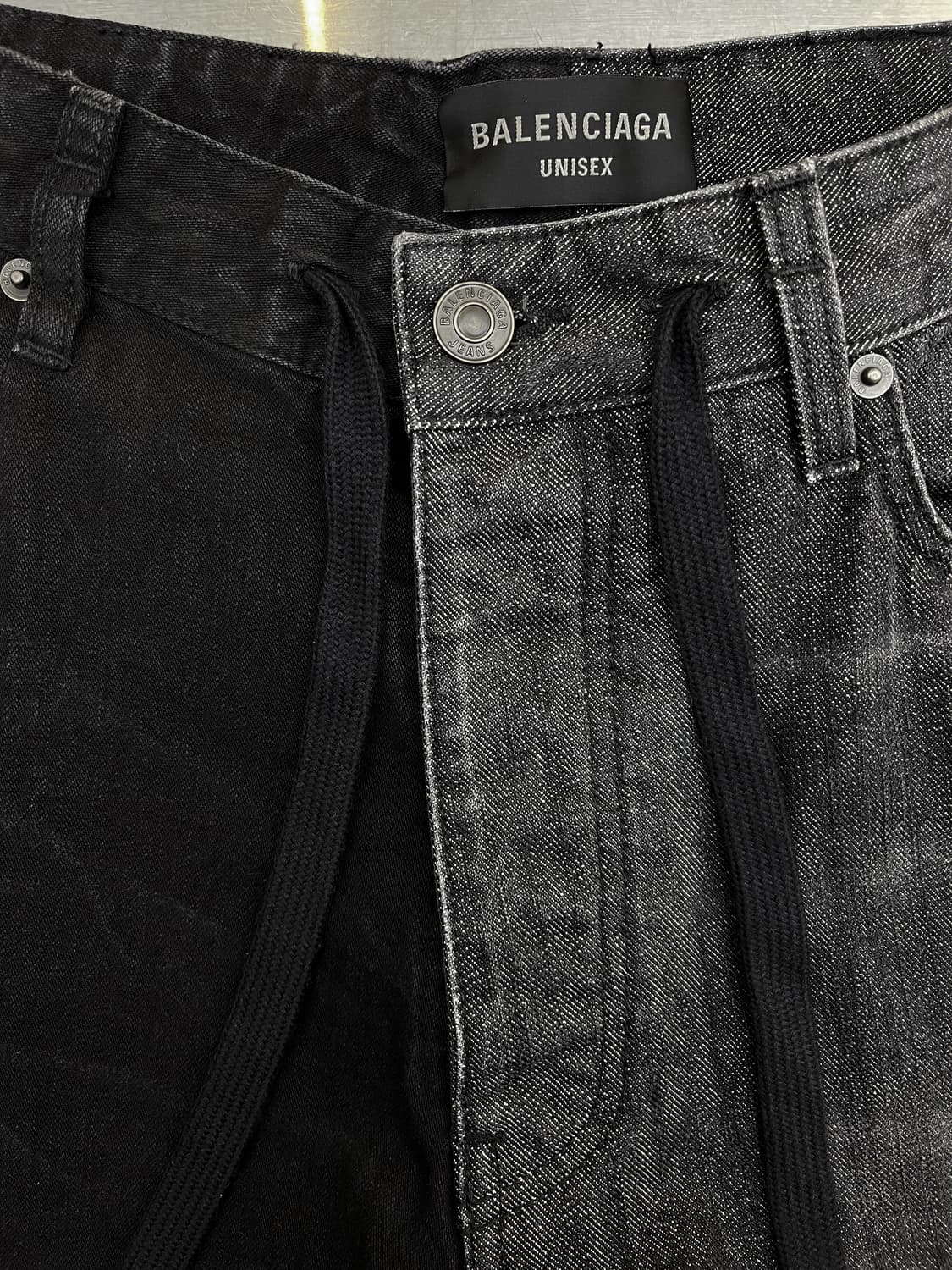 발렌시아가 2024 피프티-피프티 진스 상품이미지5