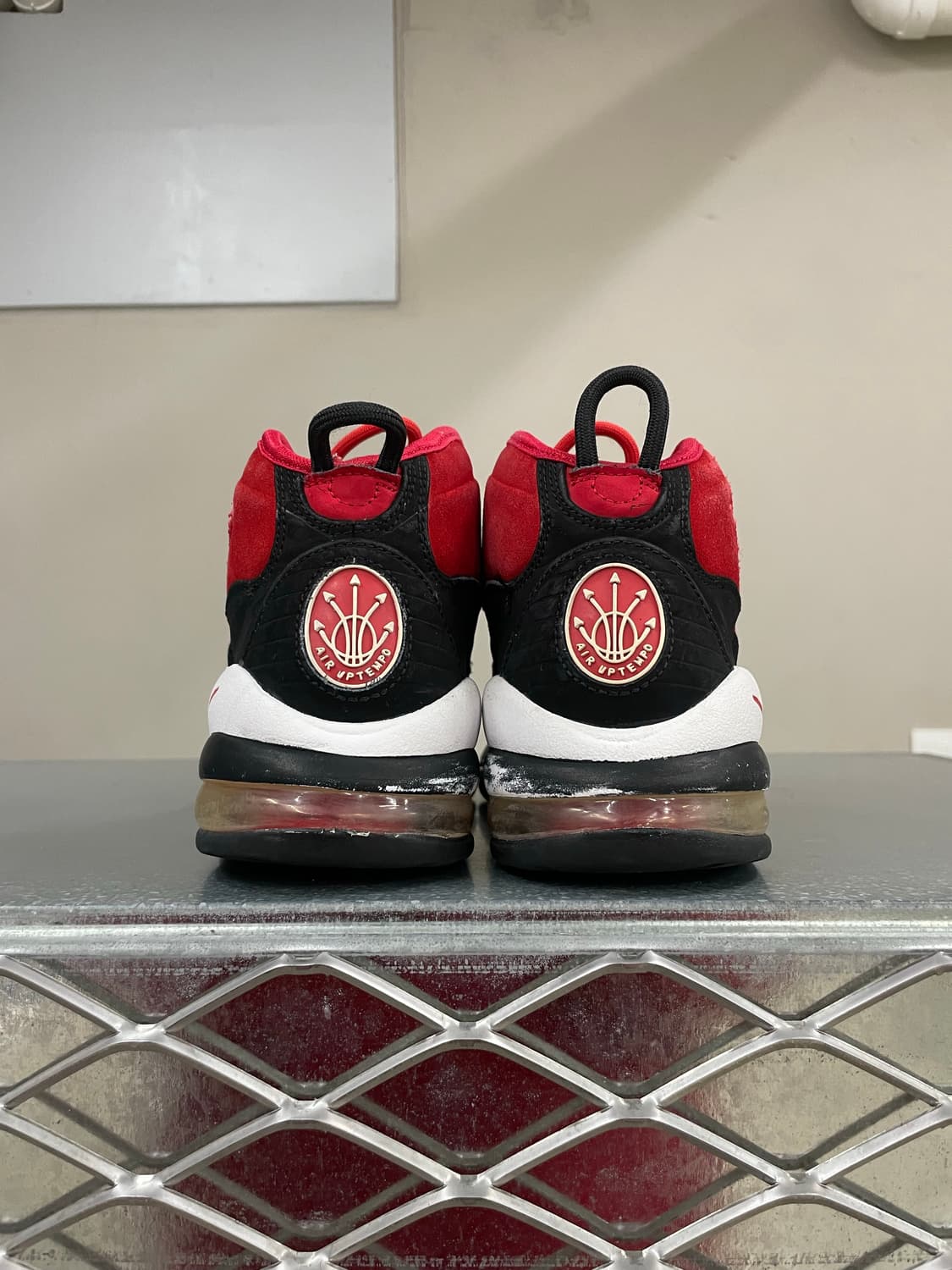 나이키 에어맥스 업템포 유니버시티 레드 255 상품이미지3