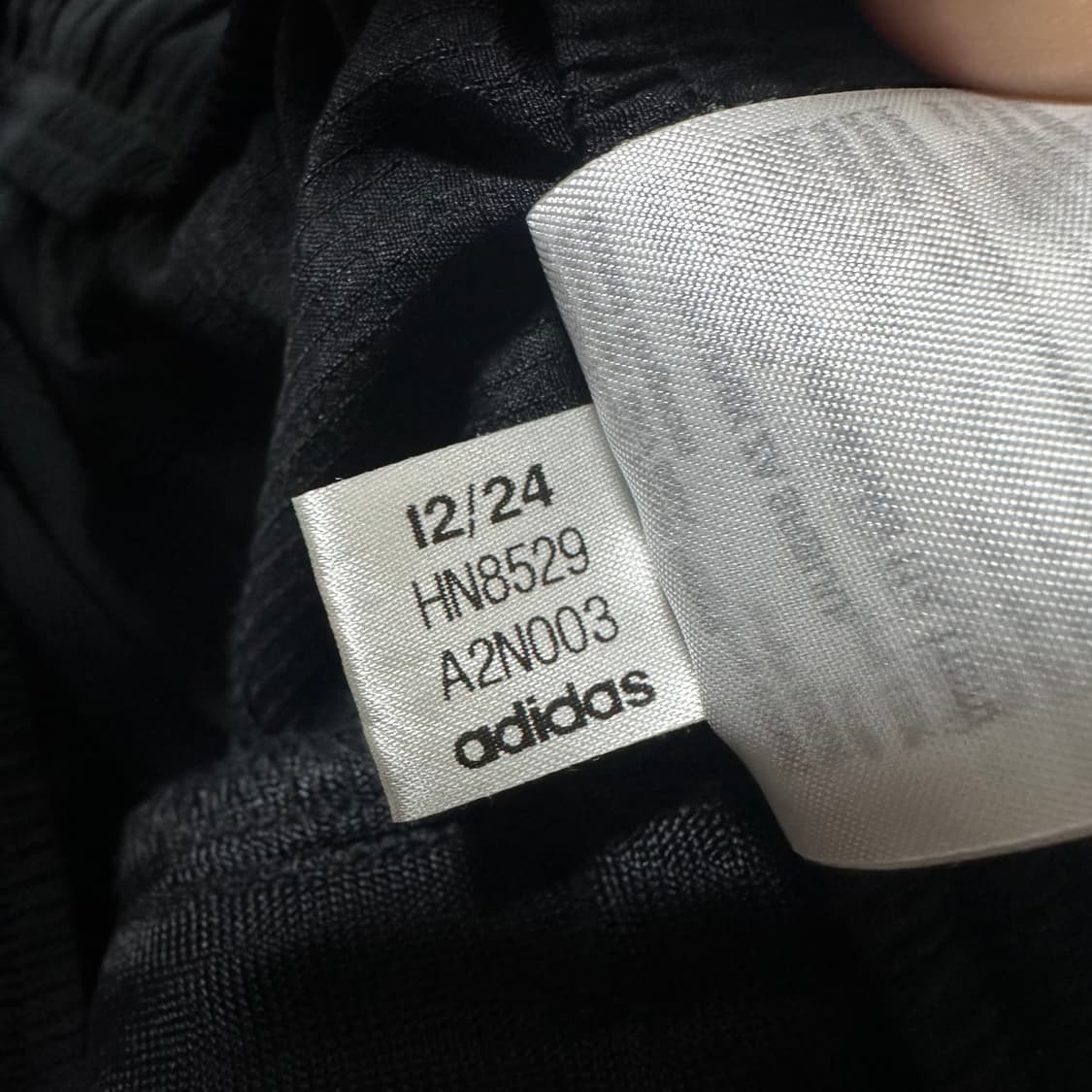 ✨ (바배) 아디다스 우븐 블랙 트랙 팬츠  상품이미지4