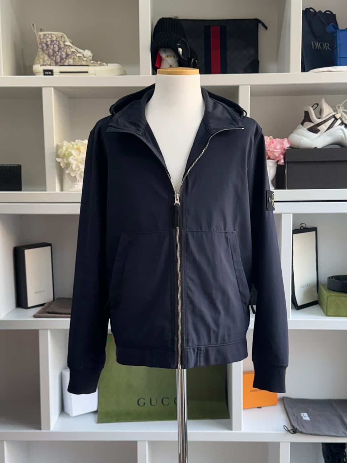 스톤아일랜드 라이트 소프트쉘 후드집업 상품이미지1