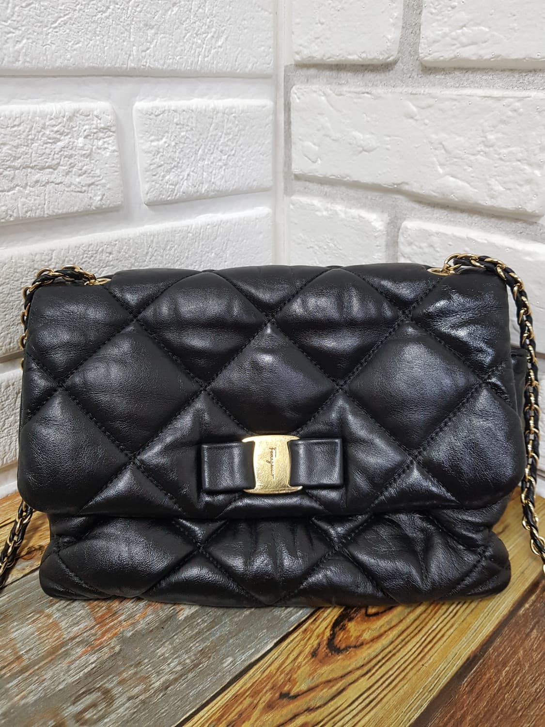 [정품] 페라가모 바라지니 퀼팅 크로스백 블랙 상품이미지3