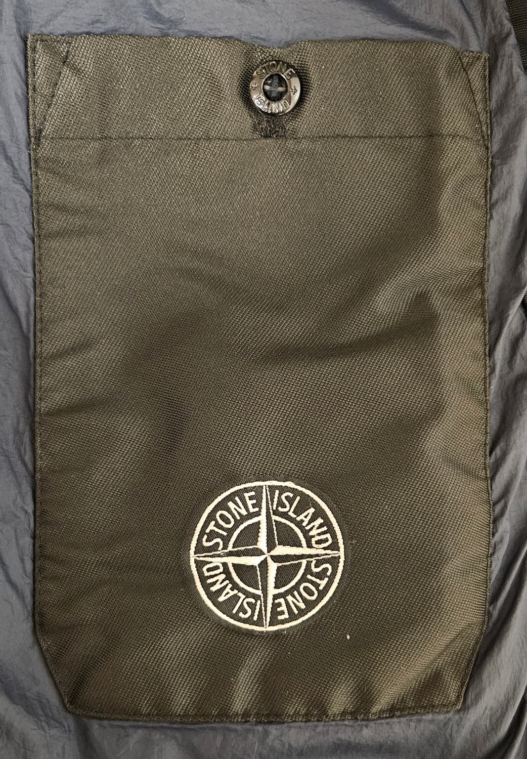 (정품)21FW 스톤아일랜드 크링클랩스 후드 M(95~100) 상태 특A 상품이미지5