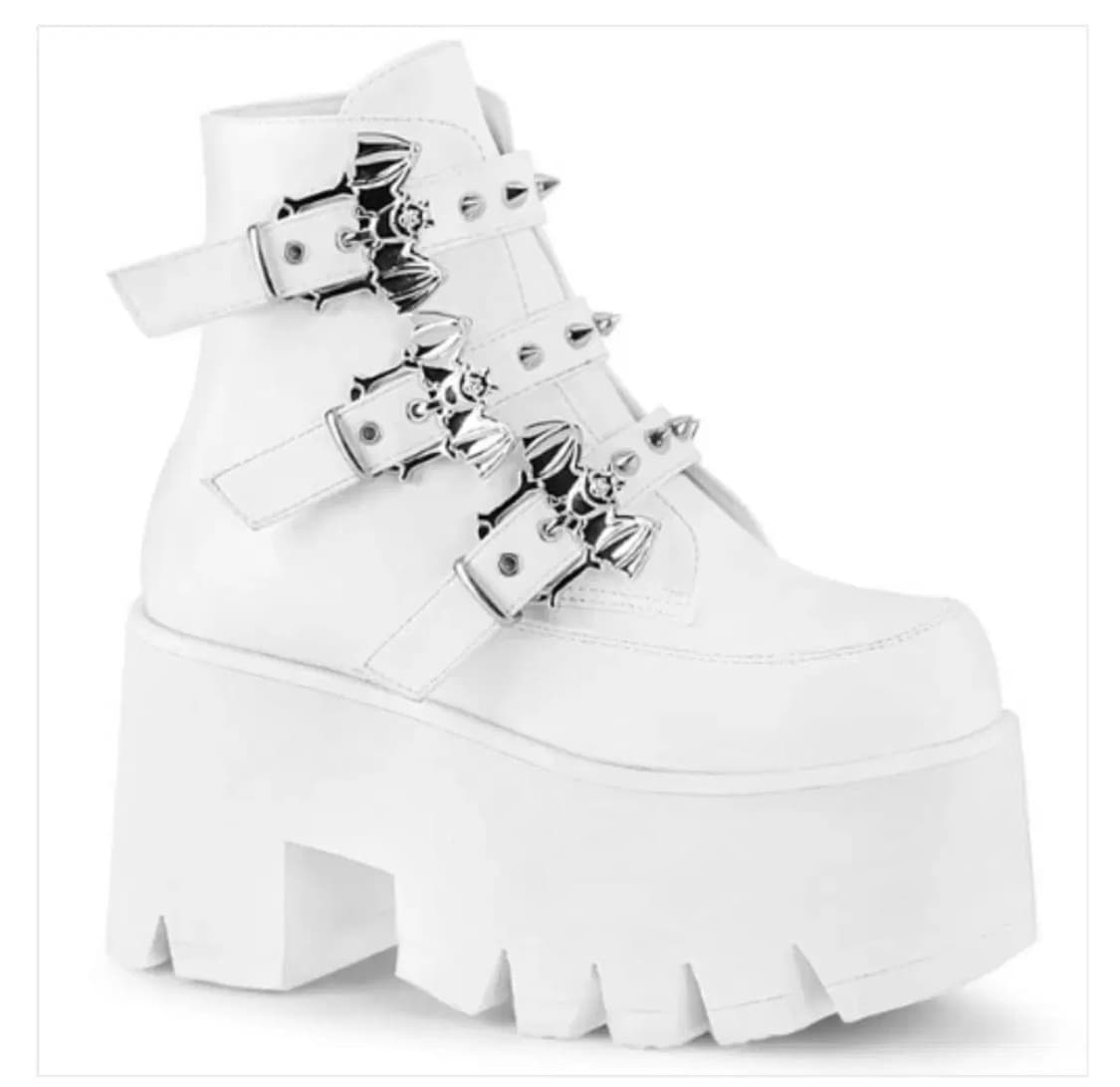 데모니아 애쉬55 청키힐 박쥐팬던트 앵클 부츠 화이트 250 지뢰계 통굽 상품이미지1