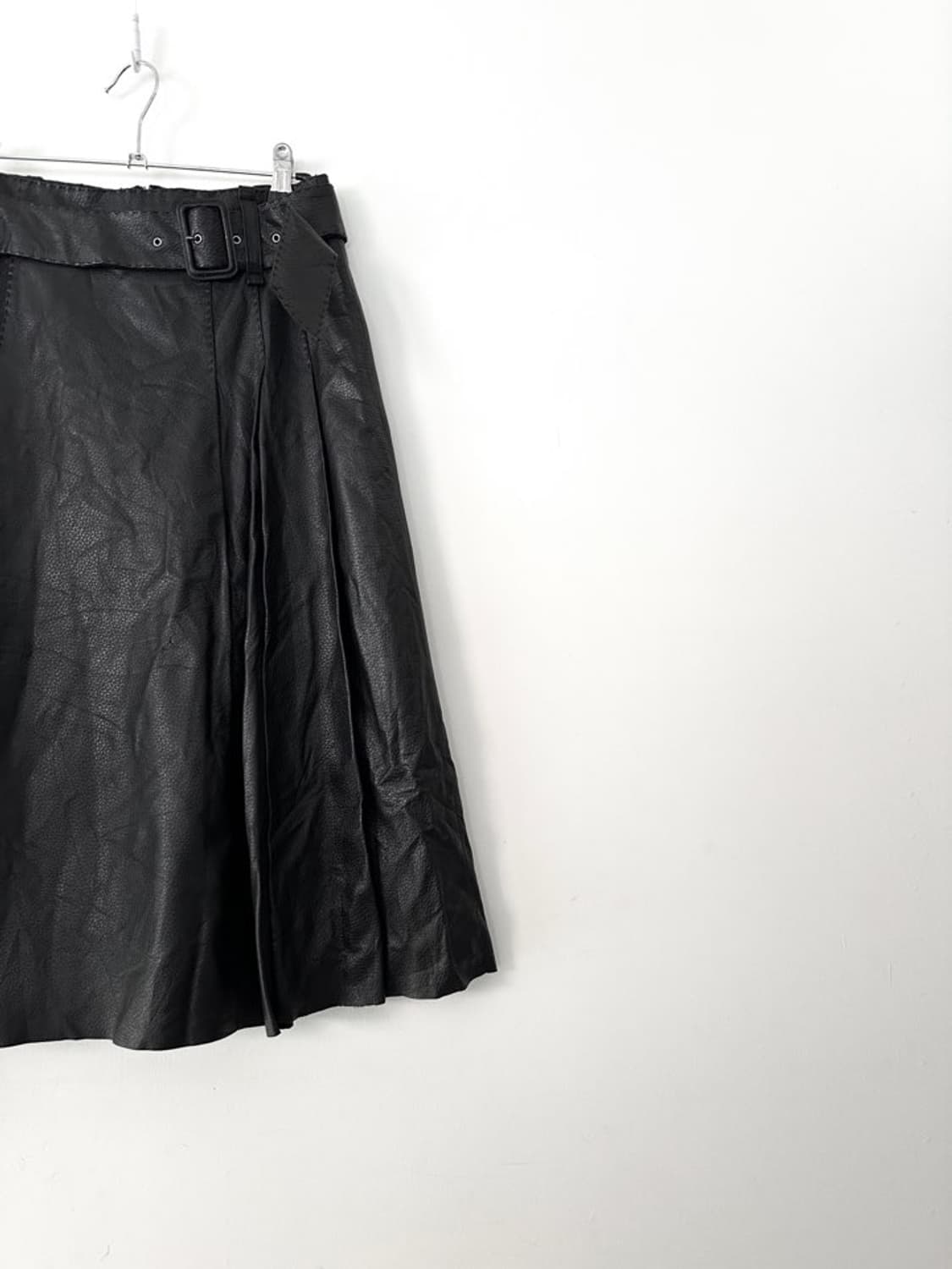 Buckle leather long skirt / black 상품이미지2