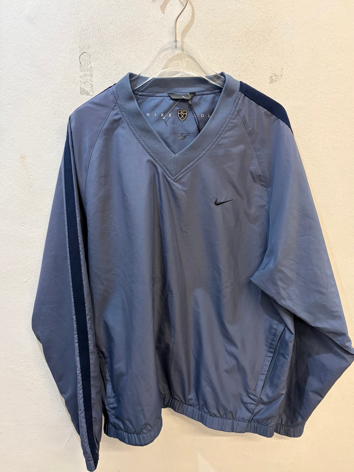 Nike Vintage V-Neck Windbreaker 상품이미지1