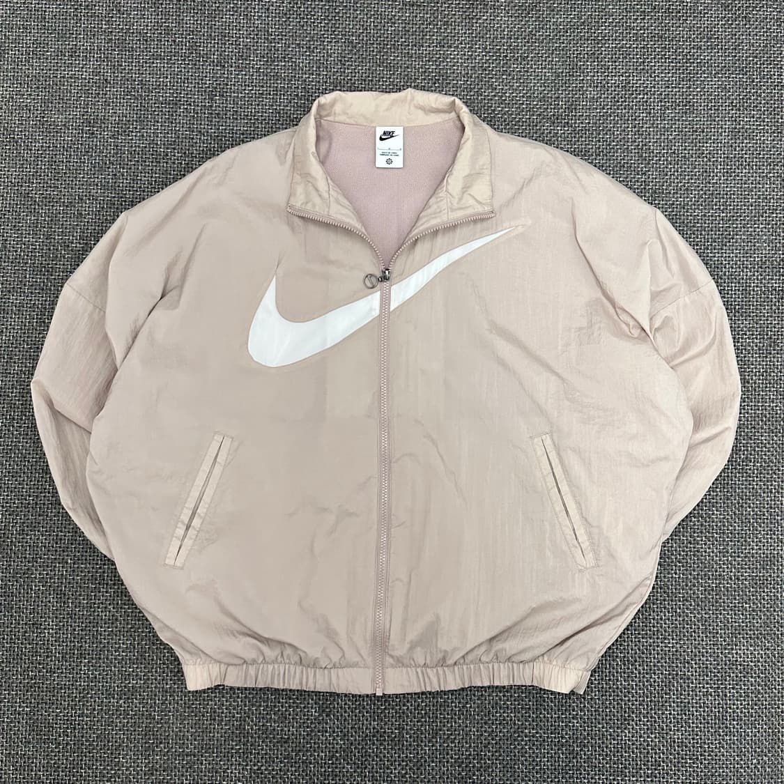 나이키 신형 빈티지 핑크 오버핏 바람막이 우먼L 상품이미지2