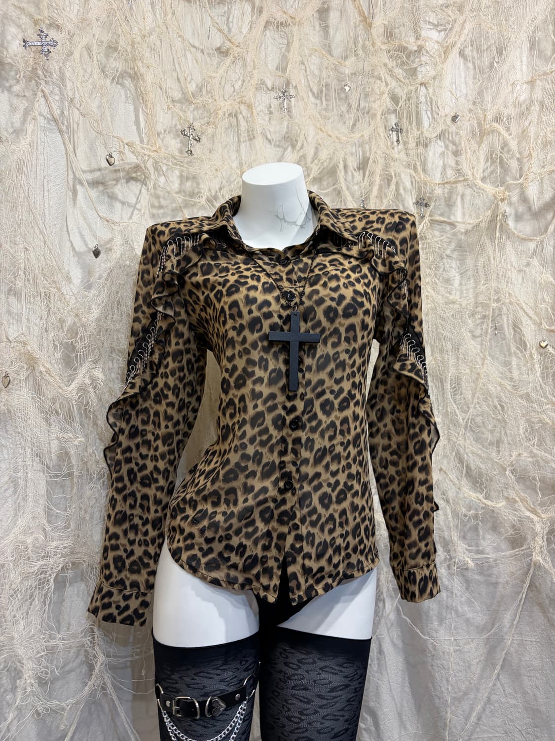 Leopard See-through chain trim shirt  상품이미지5