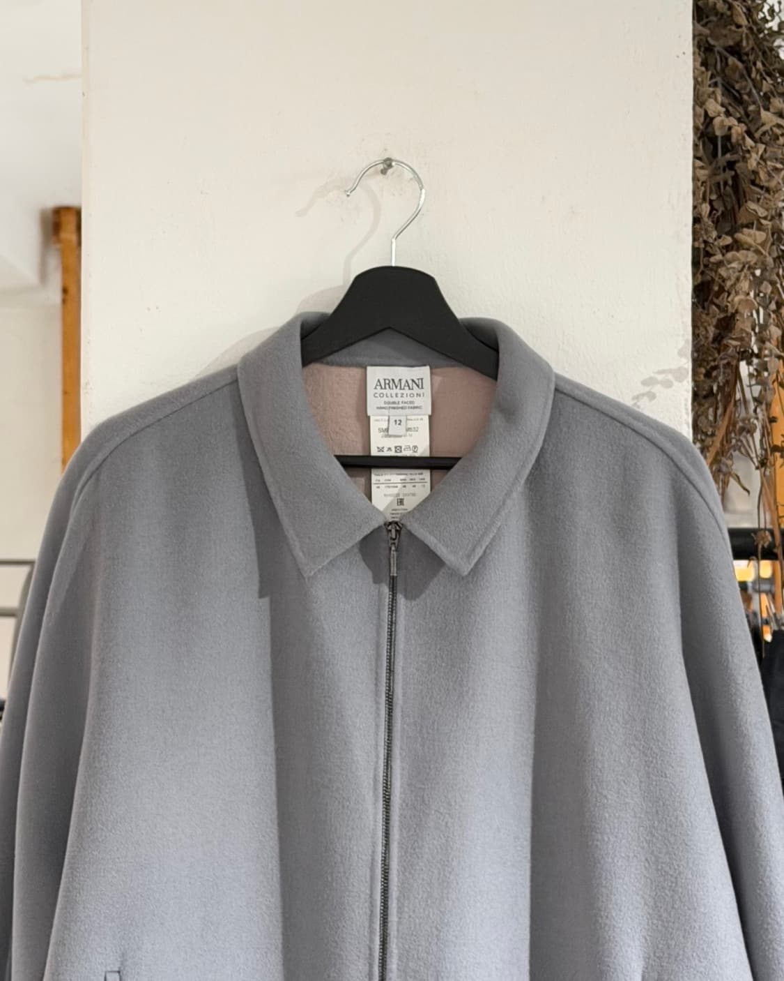 아르마니 컬렉션 그레이 포켓 카라 집업 상품이미지4