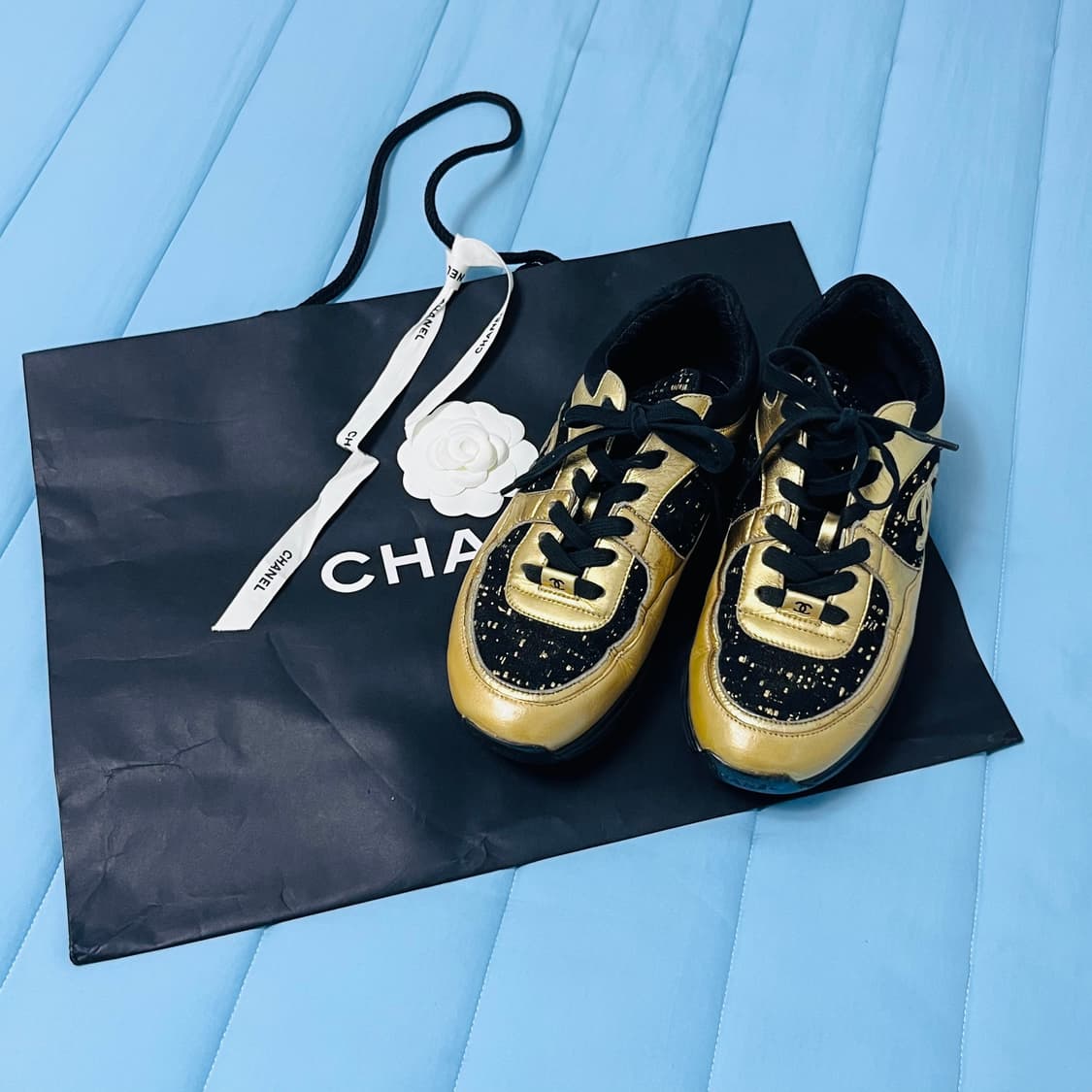 샤넬CC 로고 트워드 골드 레더 스니커즈 상품이미지2