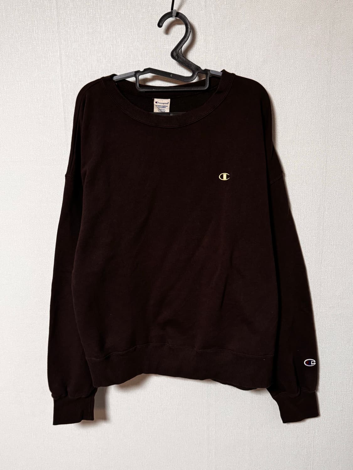 챔피온 스몰 로고 초콜릿 오버핏 맨투맨 상품이미지2