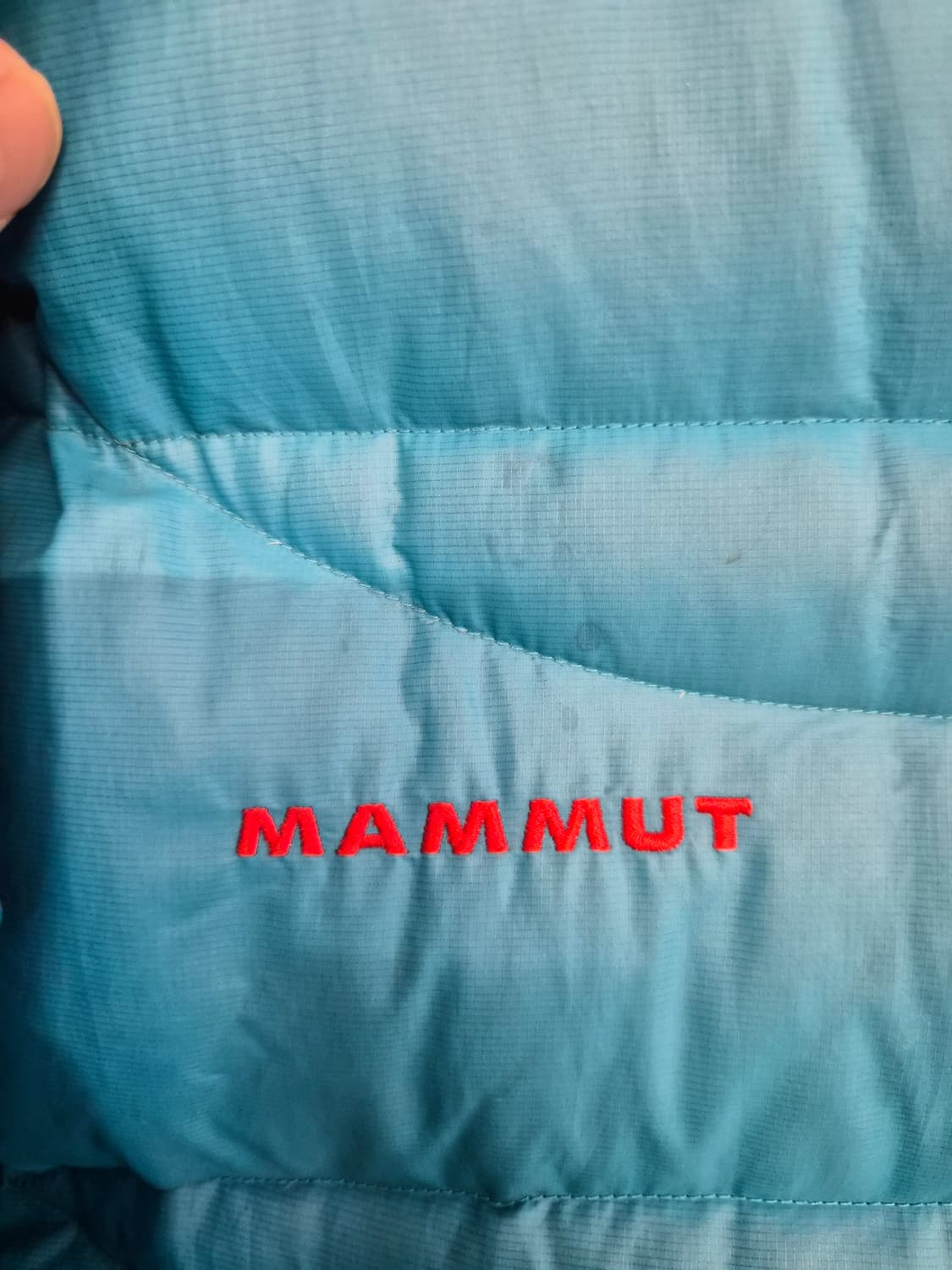 S) 마무트 구스다운 경량패딩 팝니다 상품이미지4