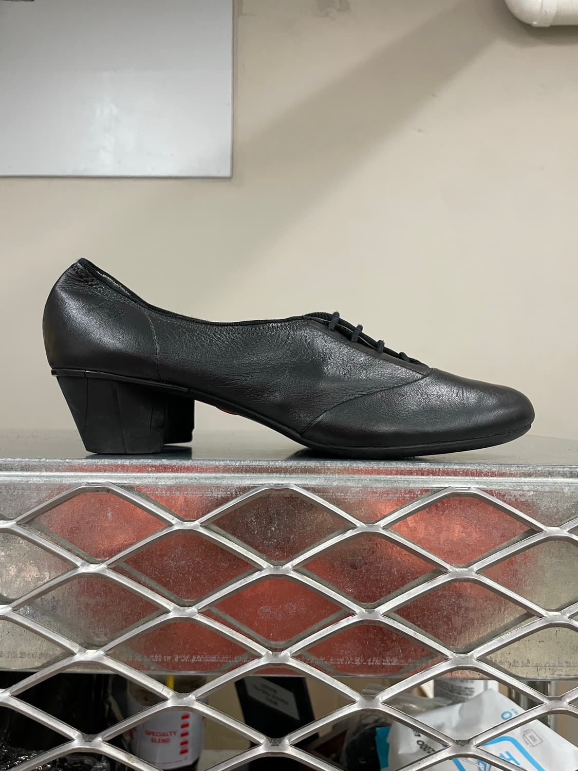 캠퍼 레더 펌프스 블랙 39 상품이미지4