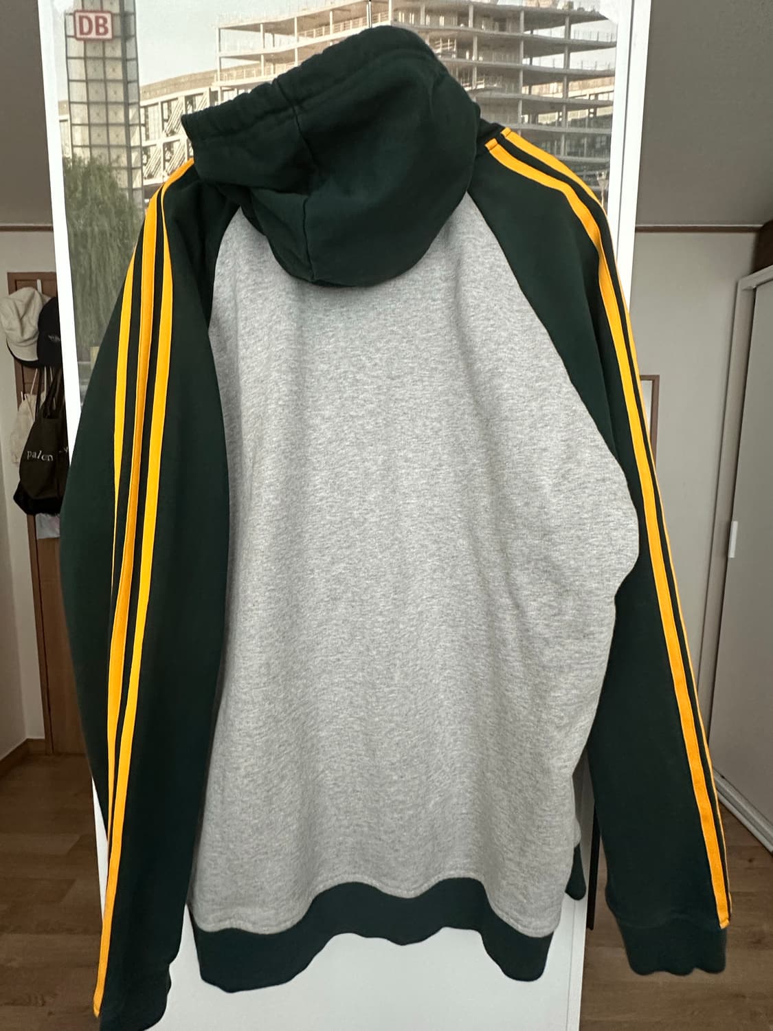 노아x아디다스 상품이미지2