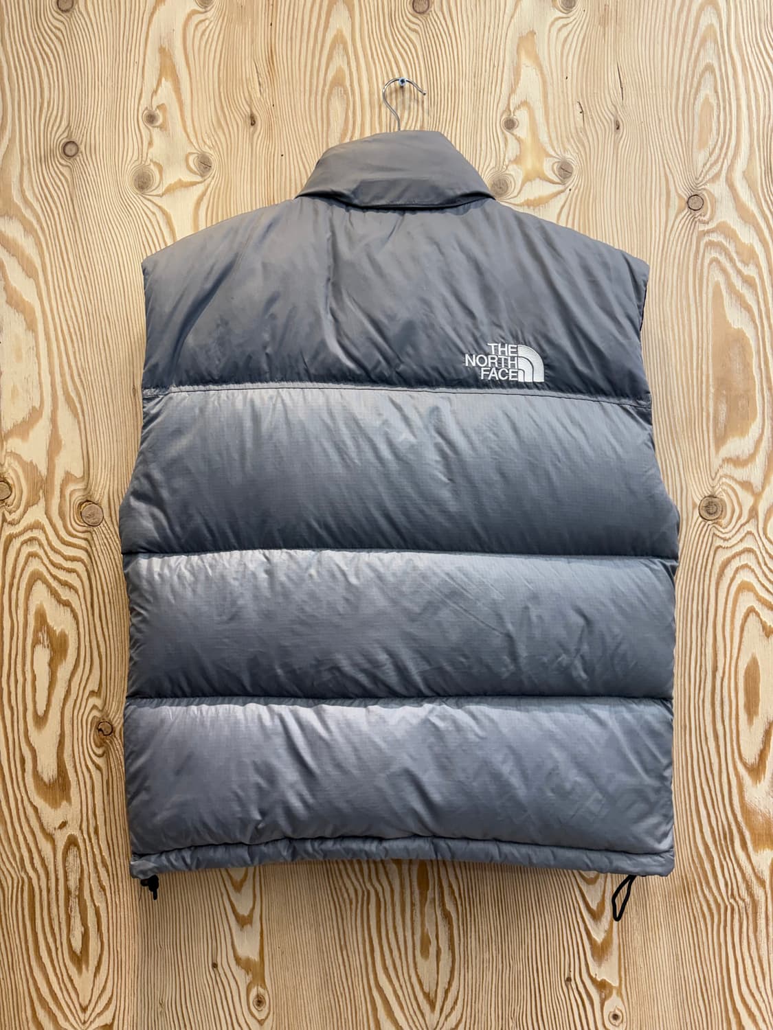 노스페이스 700 눕시 라이트그레이 패딩 베스트  상품이미지3