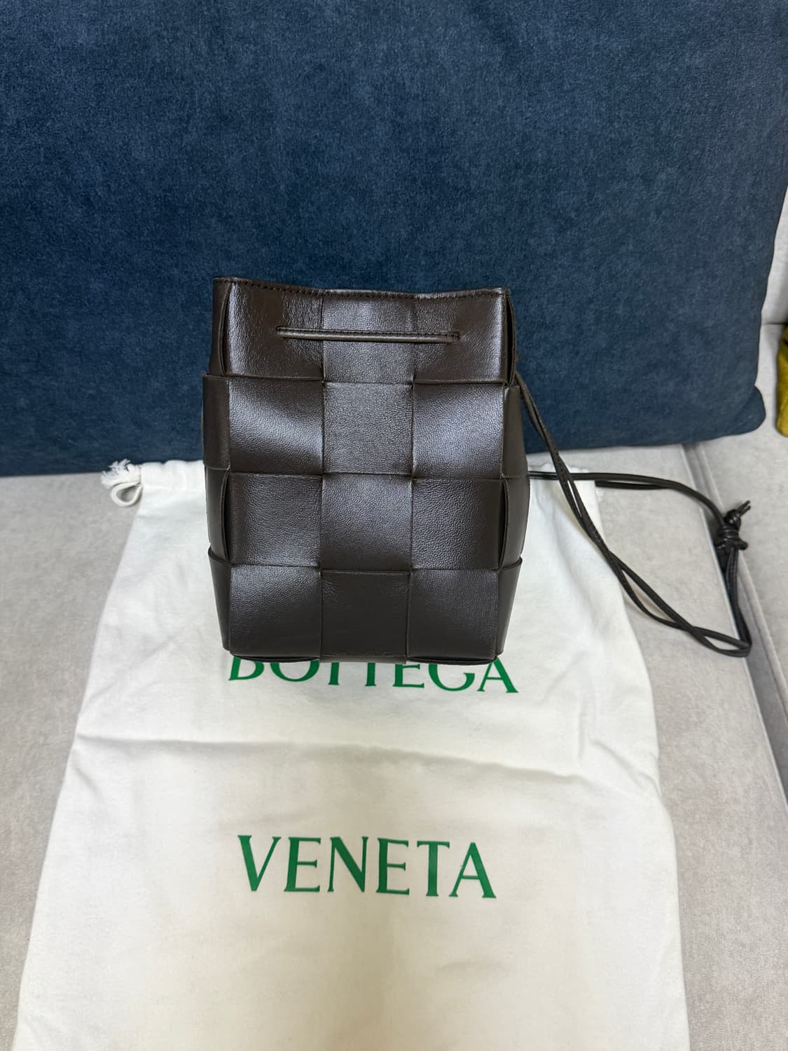 보테가베네타 카세트버킷백 폰단테 상품이미지1