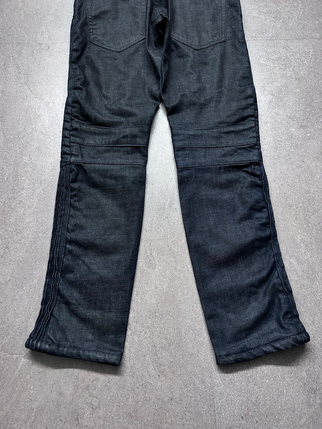 멀티 지퍼 퀼티드 바이커 데님 팬츠 상품이미지9