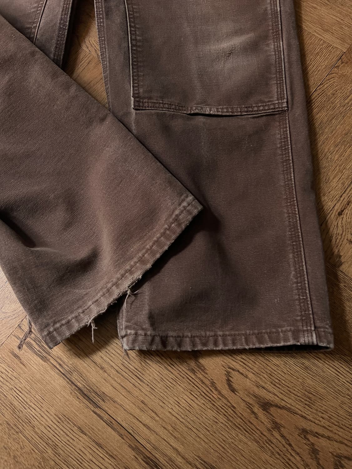 [33]칼하트 USA 데미지드 워싱 다크브라운 더블니 워크 팬츠 상품이미지7