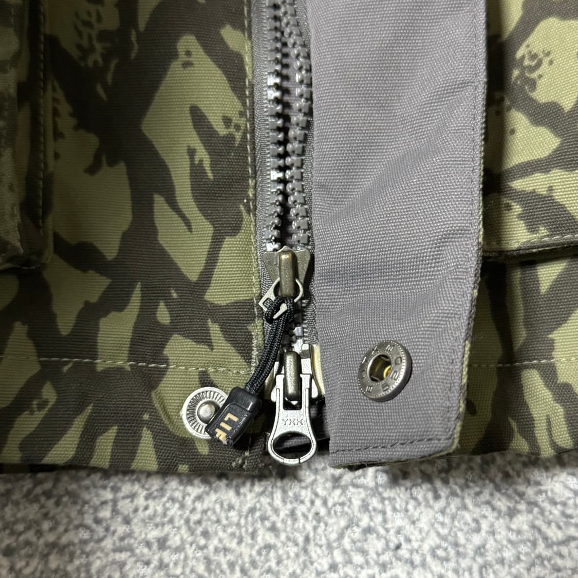 컬럼비아 00s Convert 카모플라쥬 바람막이 105-110 상품이미지10