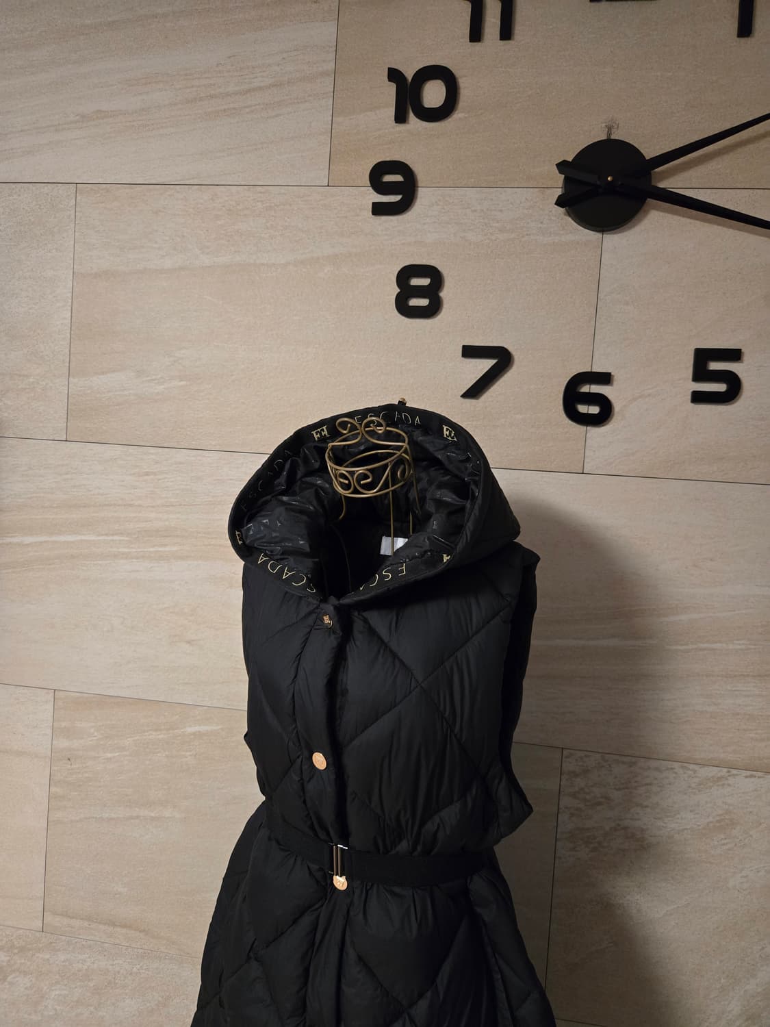 [s/90] 에스까다 밸트 롱 패딩 조끼 2025 상품이미지4