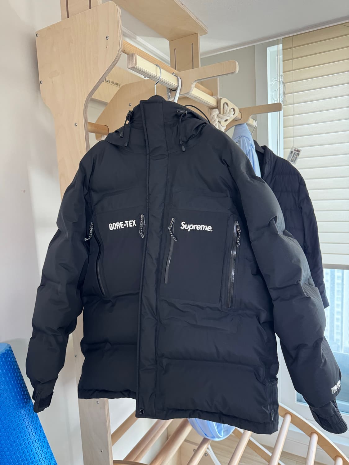 슈프림 고어텍스 700필 다운 패딩 파카 M 상품이미지1