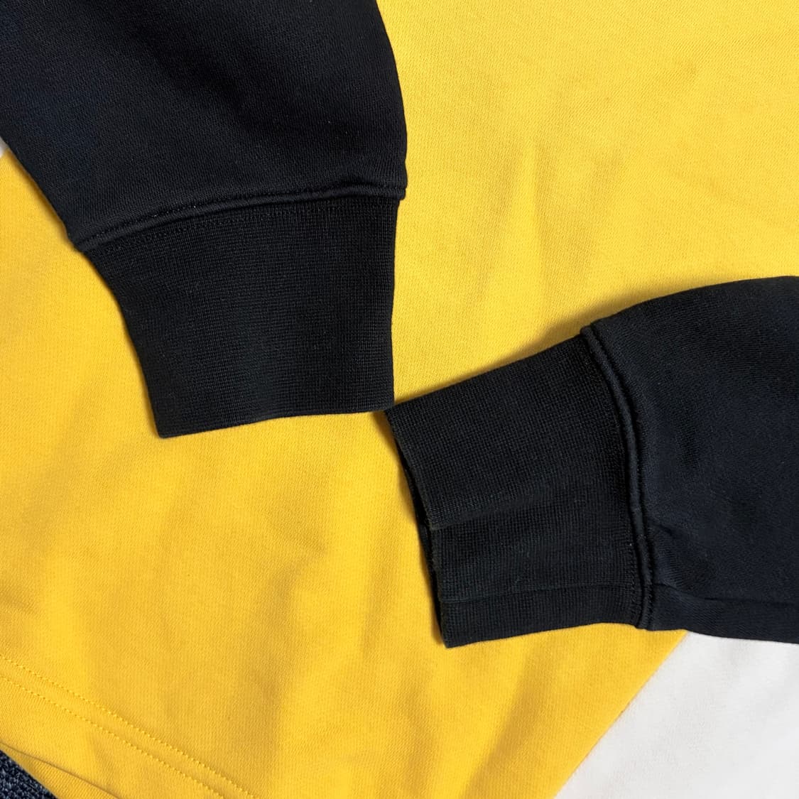 폴로 랄프로렌 쉴드 로고 반집업 맨투맨 상품이미지2