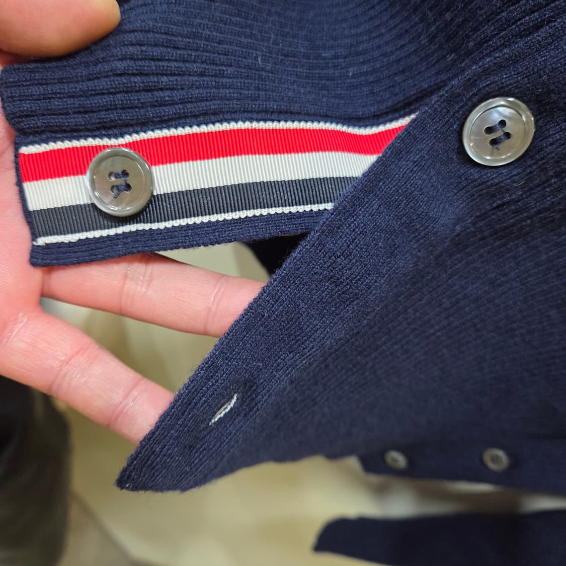 톰브라운 캐시미어 가디건 상품이미지5