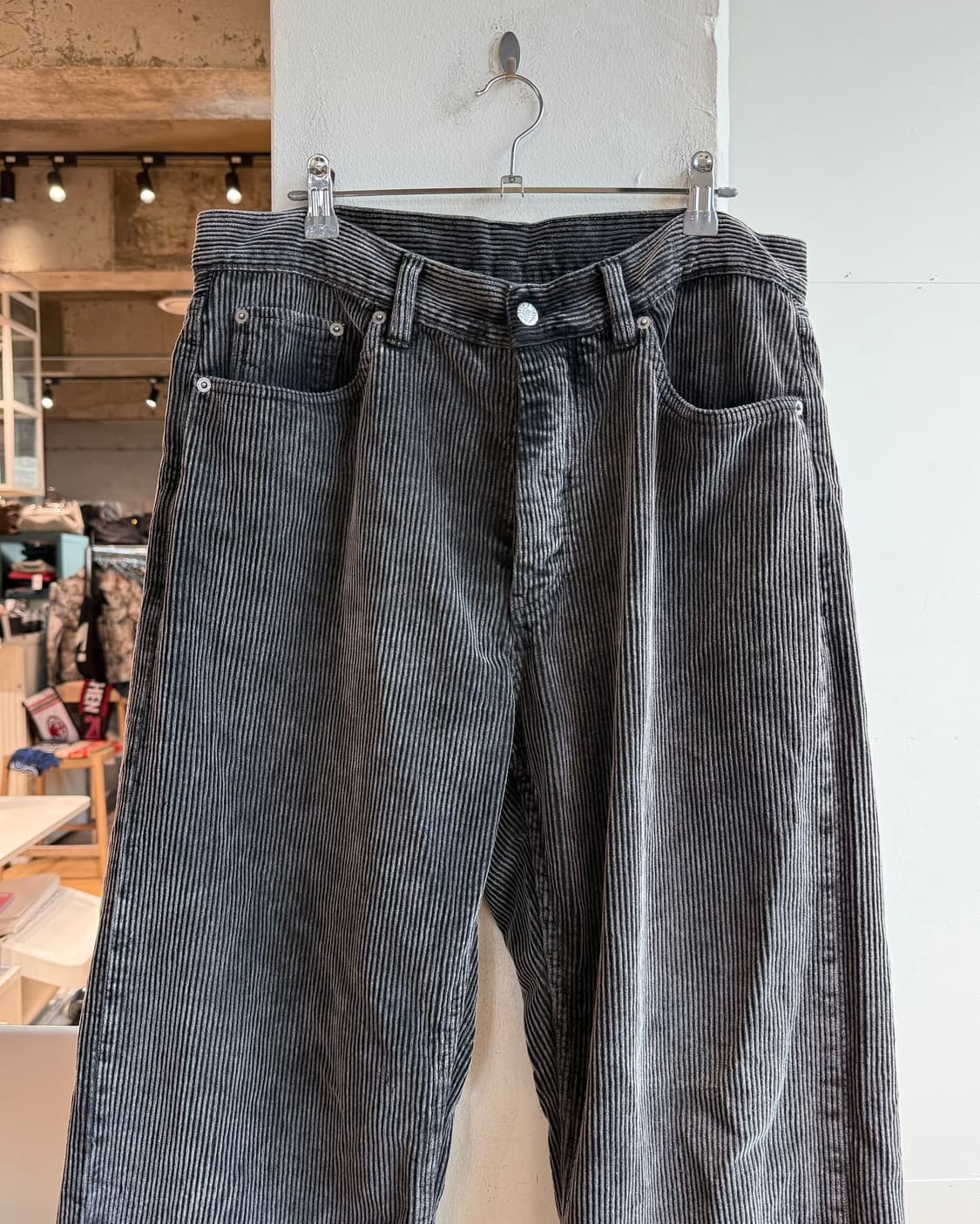 호프 그레이블랙 코듀로이 와이드 팬츠  상품이미지3