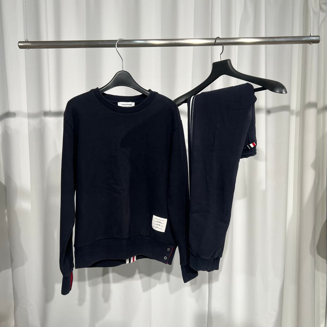 톰브라운 백삼선 트레이닝 셋업 맨투맨 조거팬츠 상품이미지2