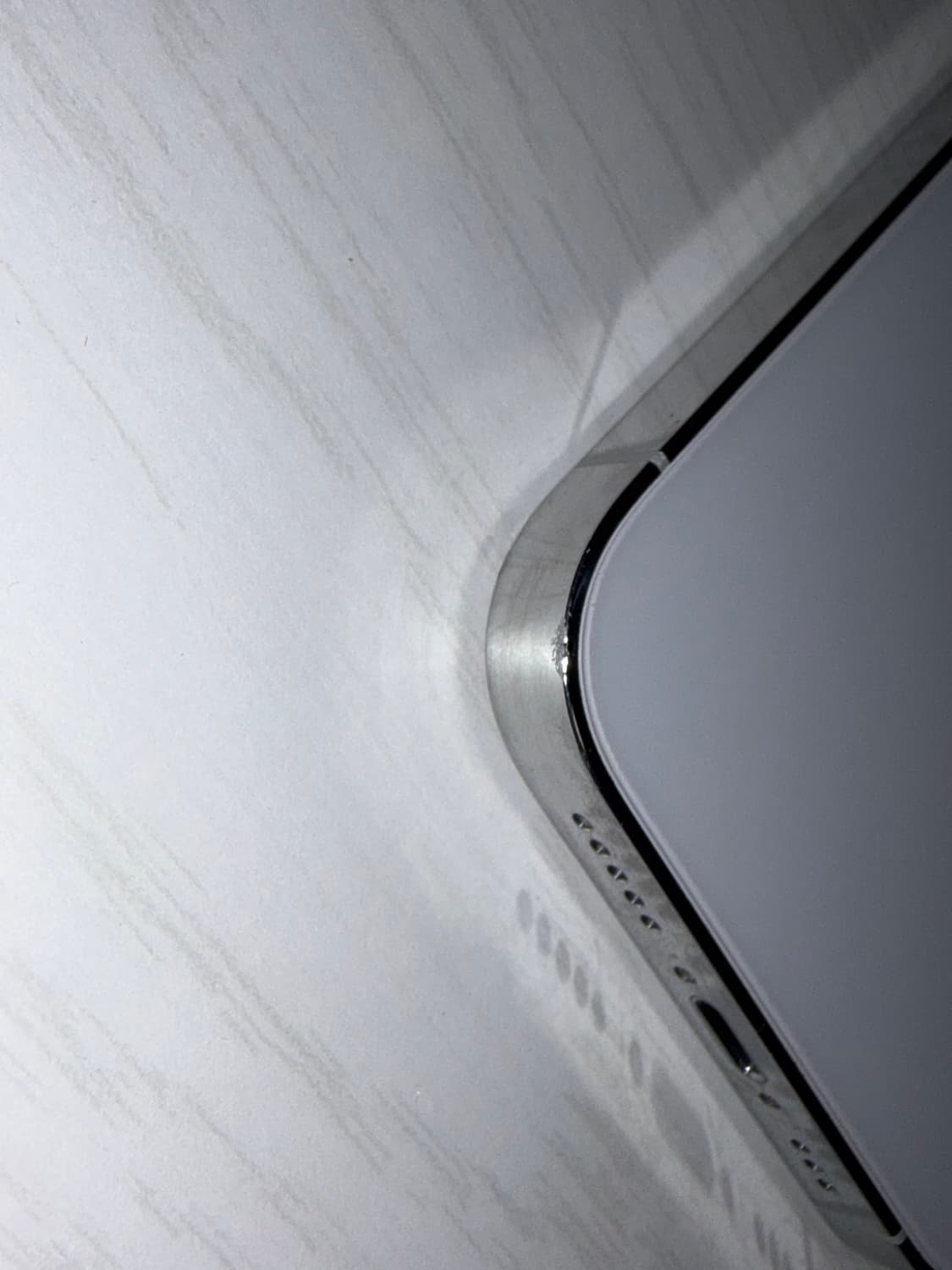 아이폰14프로 화이트 상품이미지4