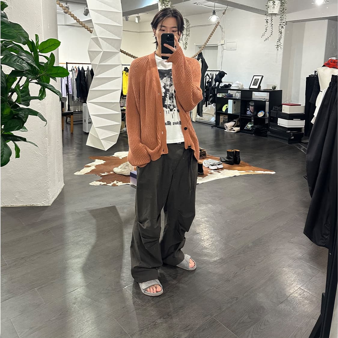 더 비리디안 (The Viridi-Anne) 24aw 샤크스킨 팬츠 상품이미지4